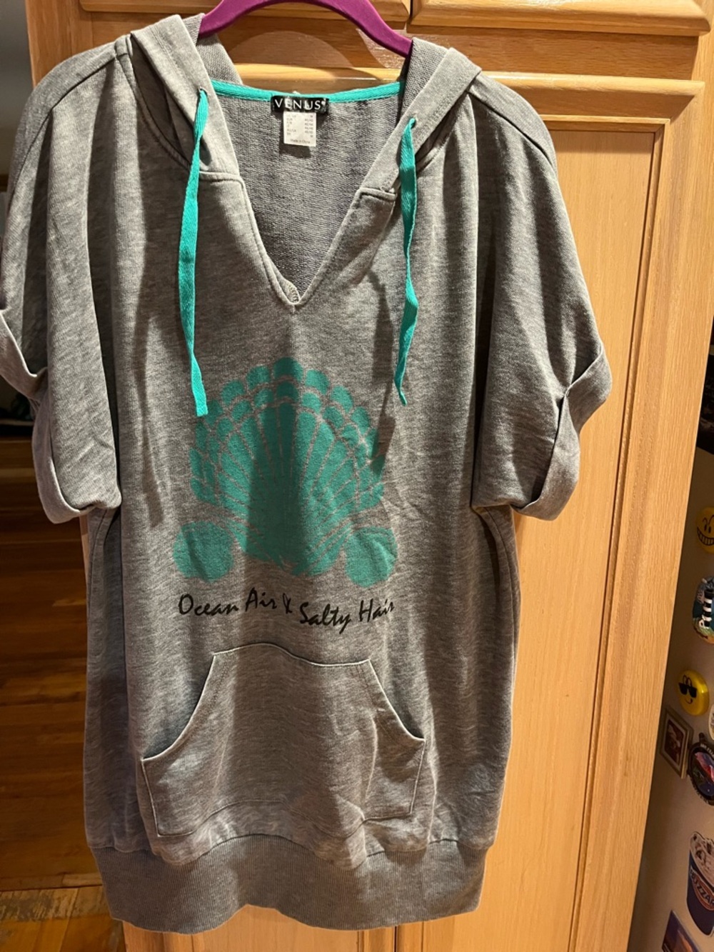 VENUS Gray Hooded Top with Teal Shell Print